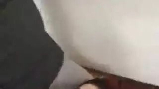 الزوجة تبتلع السائل المنوي مثل نجم إباحي