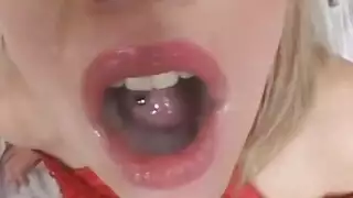 خان صديقته