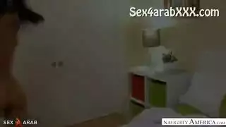 ينيكها اخوها خدعة نيك مترجم