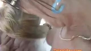 بنت صغيره عنده عشرةسنتين تتنك من عمها