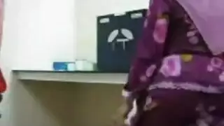 ينيك محجبة من طيزها كبيرة