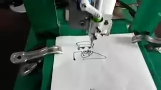 زينا والكسيس في مشهد صعب