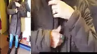 خادمة رائعتين ترتدي ملابس داخلية مثيرة أثناء ممارسة الجنس بين الأعراق