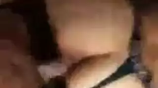 تترجى حبيبهاالذي لا يرحم أن يخرج زبه من طيزها