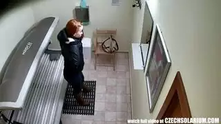المراهق مع أفضل الثدي