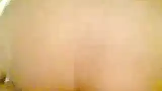 مونيكا كينج وكادينس لوكس يضفيان البهجة على وجهها في عارية