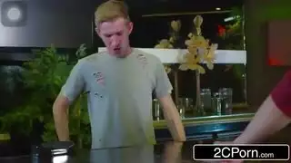 الاغتصاب الجنسي HD الشاب الذي يقتحم منزل صديقه واغتصاب زوجته