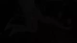 محرقة صغيرة في سن المراهقة محروقة في الصف