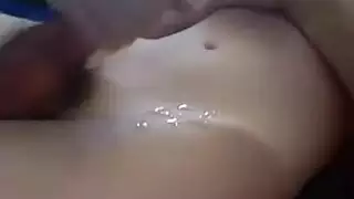 شاذه مع ثدي مغطى يعذب خادمها