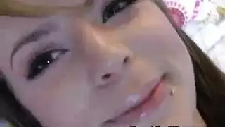 قرنية ناضجة فاتنة واحدة لعق دسار سميكة