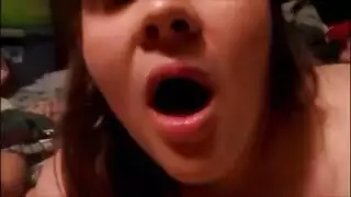 الرجل ديك كبيرة يستمني ونائب الرئيس على السرير